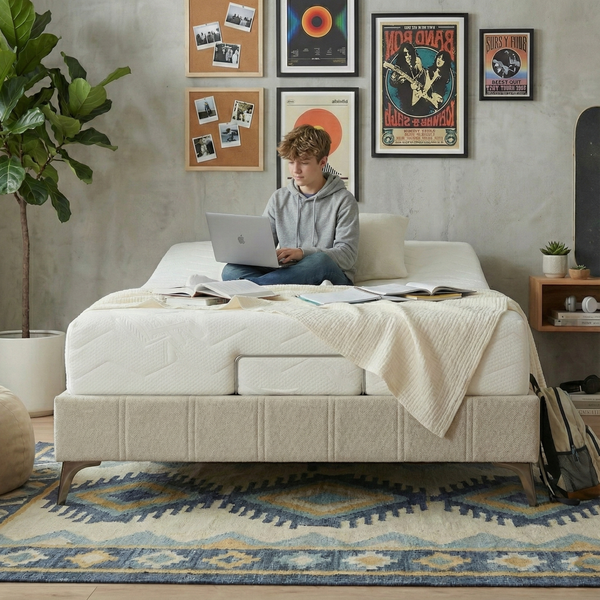 מיטה וחצי עלמה | Alma